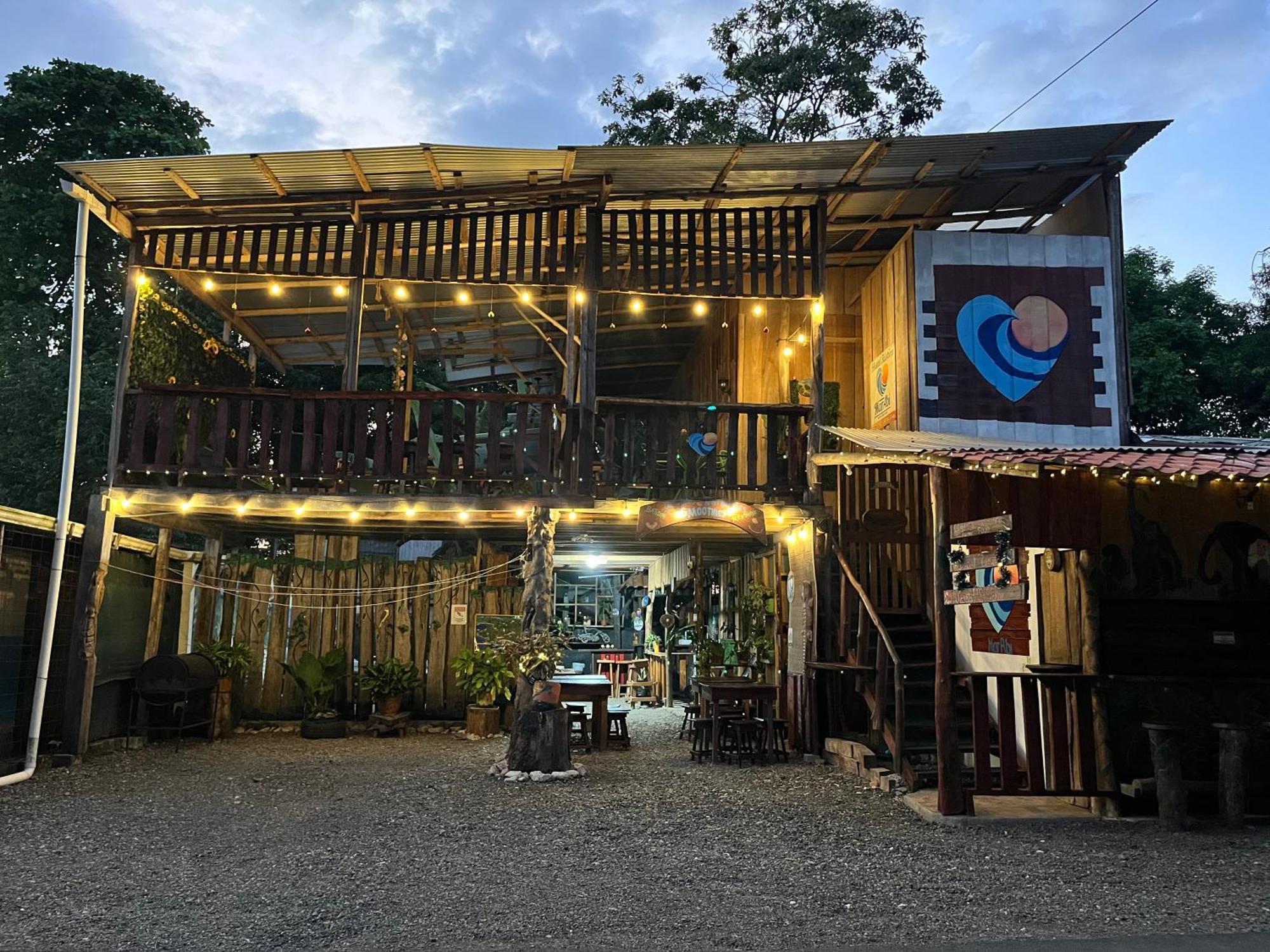 Hostel Rustico Marabi Tárcoles Esterno foto