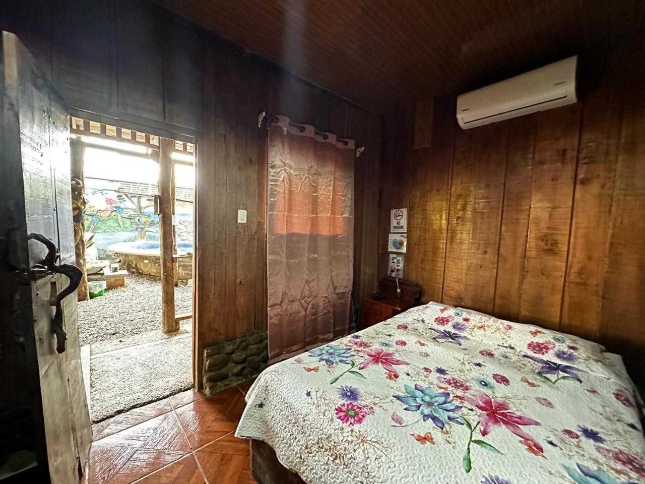 Hostel Rustico Marabi Tárcoles Esterno foto