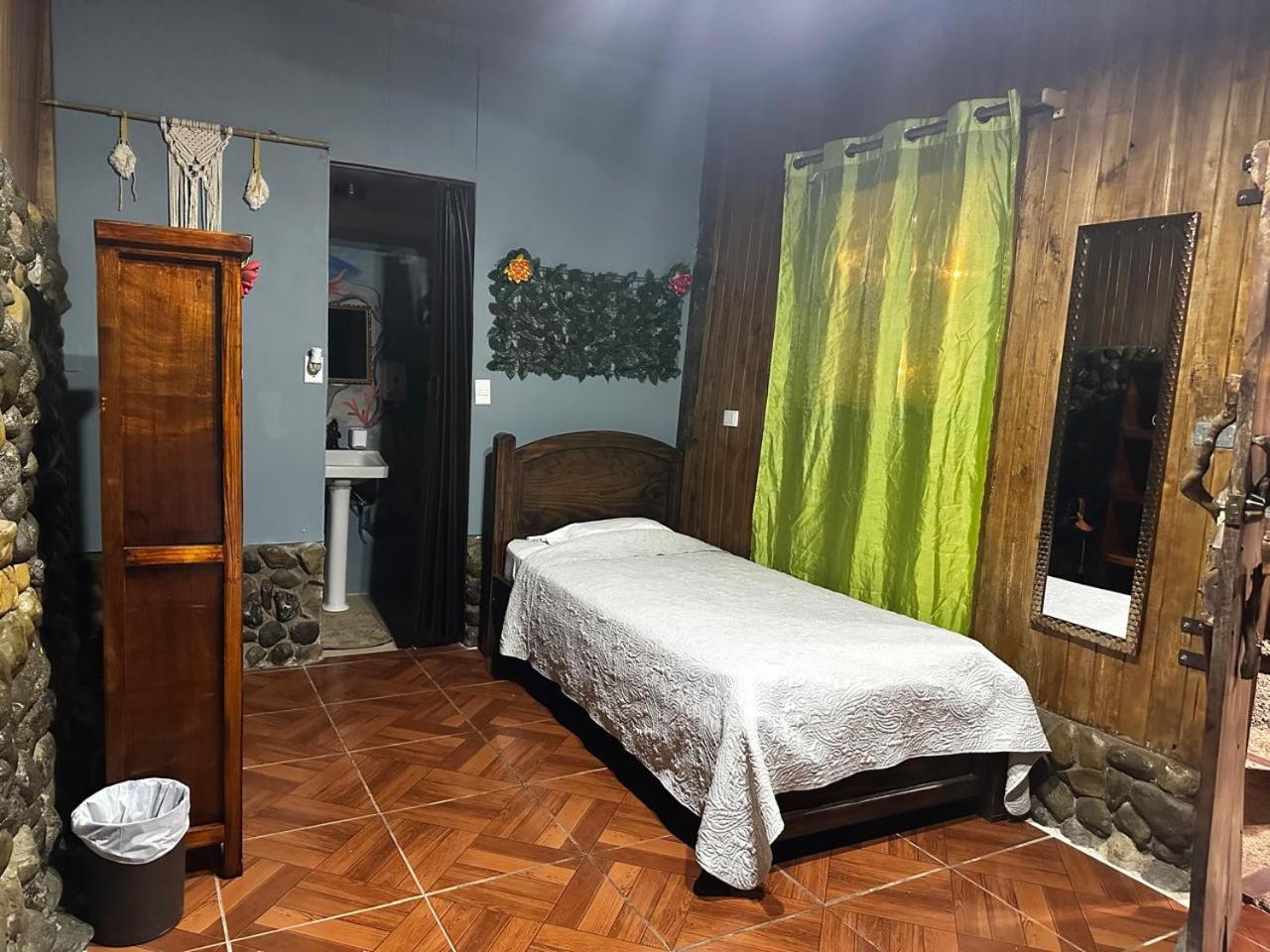 Hostel Rustico Marabi Tárcoles Esterno foto