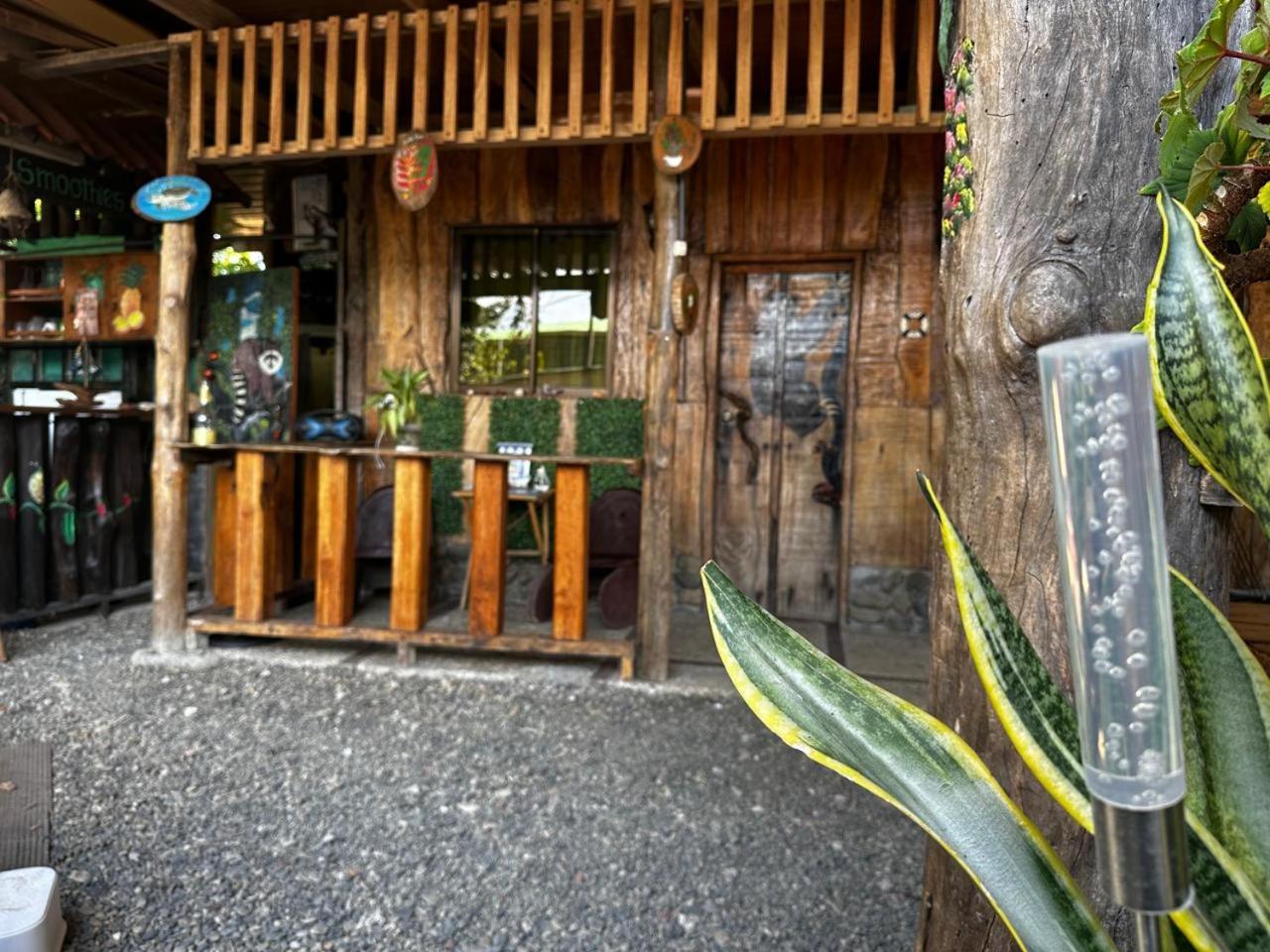 Hostel Rustico Marabi Tárcoles Esterno foto