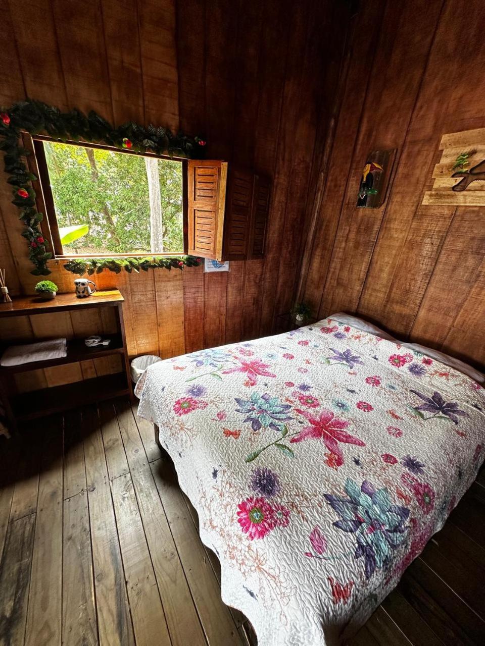 Hostel Rustico Marabi Tárcoles Esterno foto